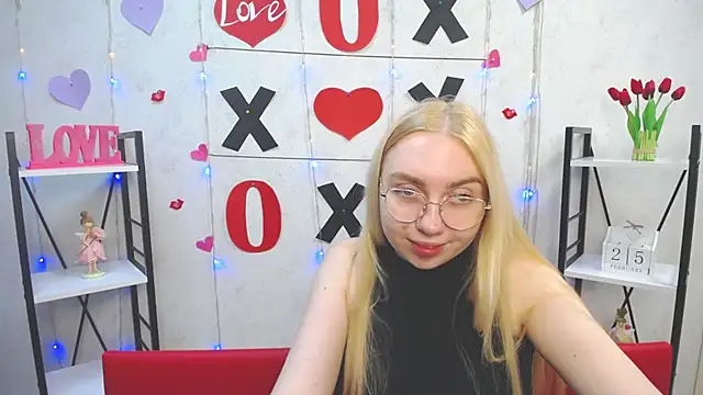 BeatriceFly online show from 02-25-25, 09:20