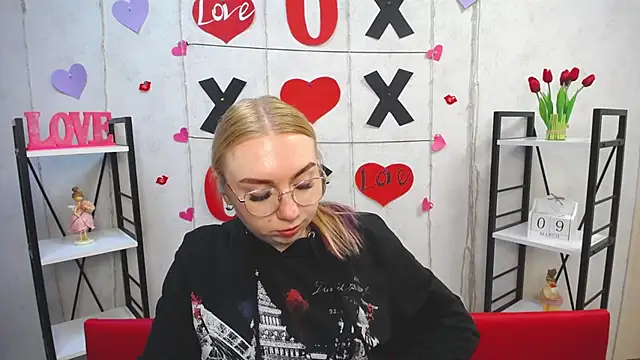 BeatriceFly online show from 03-10-25, 03:41