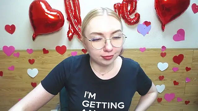 BeatriceFly online show from 03-16-25, 04:01