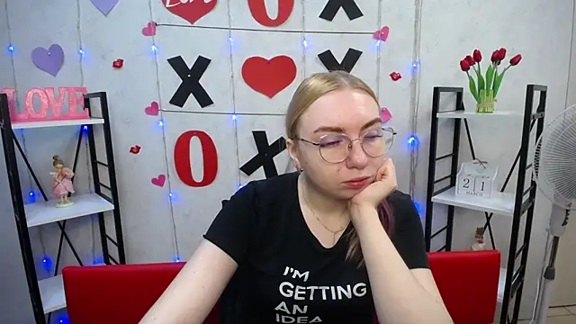 BeatriceFly online show from 03-22-25, 06:11