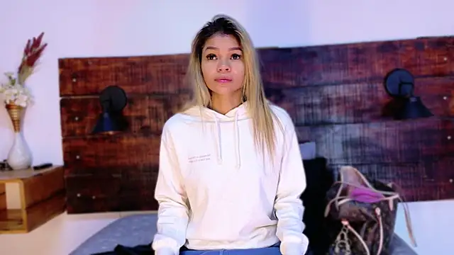 Celeste sanz online show from 03-04-26, 10:10