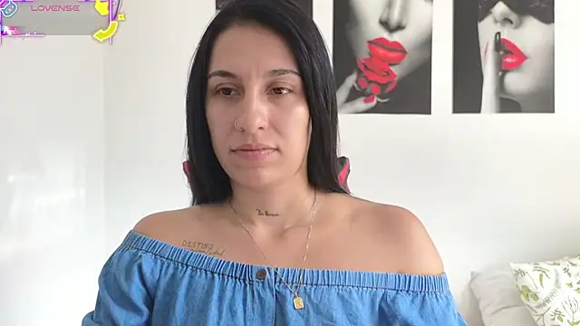 Snapshot of tammyandrade_ chatting on 07-15-26, 02:33 tammyandrade online show from 07-15-26, 02:33