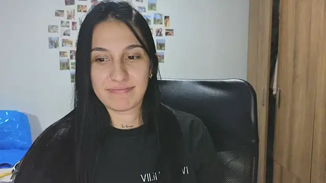 Snapshot of tammyandrade_ chatting on 07-17-26, 04:08 tammyandrade online show from 07-17-26, 04:08