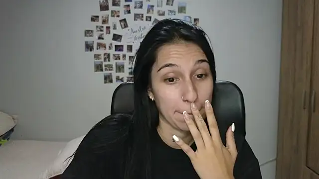 Snapshot of tammyandrade_ chatting on 07-17-26, 04:12 tammyandrade online show from 07-17-26, 04:12