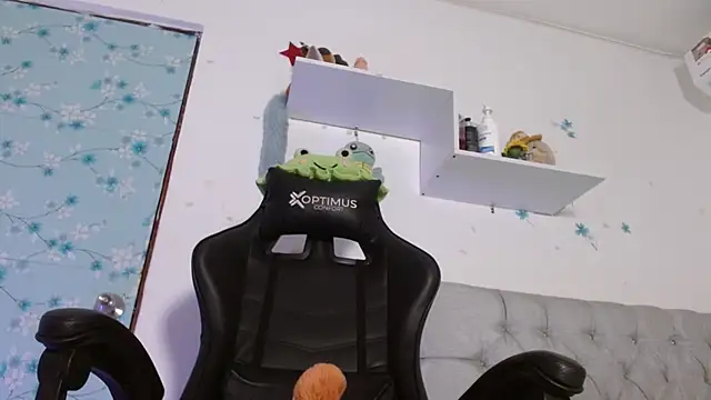 Snapshot of miss_valery2 chatting on 01-15-26, 09:51 miss valery2 online show from 01-15-26, 09:51