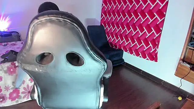 emiily15   online show from 04-15-26, 03:02