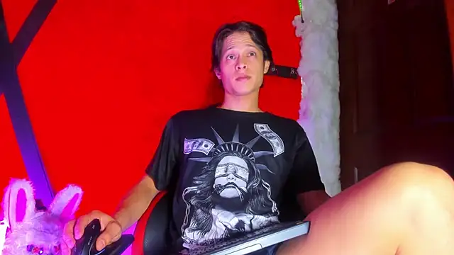 LilOwen  online show from 03-18-26, 05:16