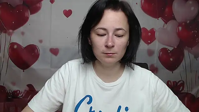Snapshot of MarieSho chatting on 05-26-26, 07:15 MarieSho online show from 05-26-26, 07:15