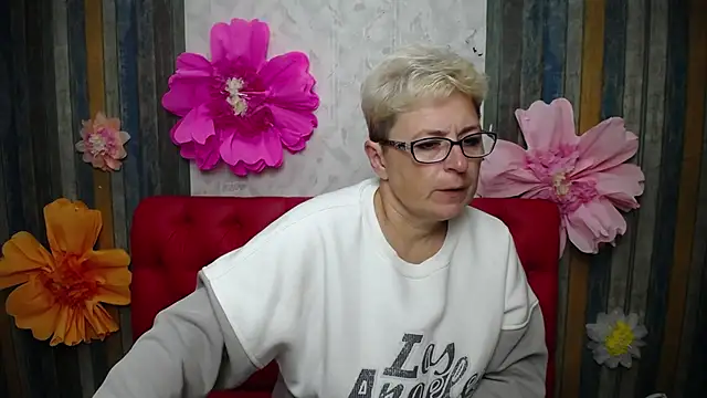 EmiliaGree online show from 10-04-25, 05:33