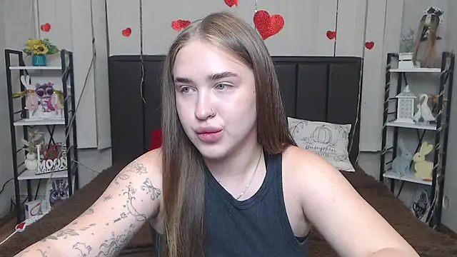 LauraHlot online show from 07-09-26, 05:17