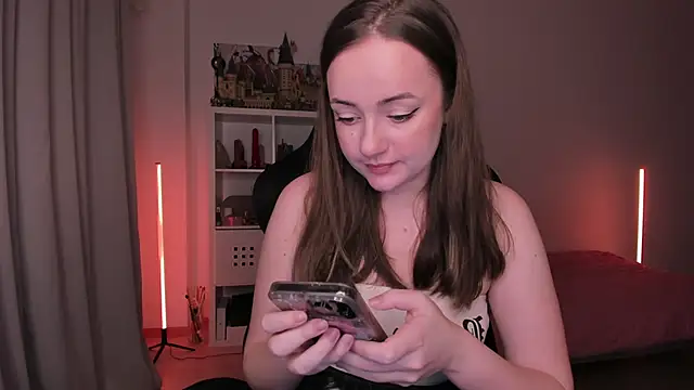 WalkingGirl online show from 01-29-25, 07:00