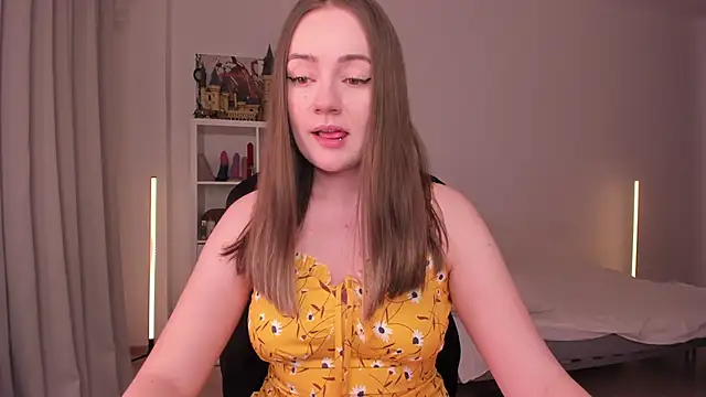 WalkingGirl online show from 02-08-25, 09:25