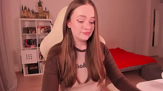 WalkingGirl online show from 09-27-25, 05:51