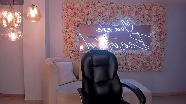 Snapshot of ValeriaVelvet chatting on 03-24-26, 11:59 ValeriaVelvet online show from 03-24-26, 11:59