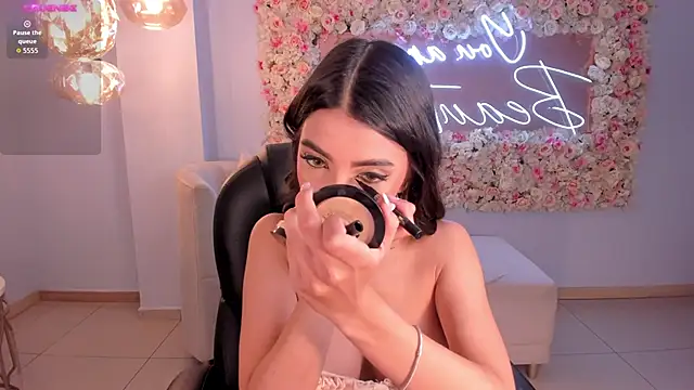 Snapshot of ValeriaVelvet chatting on 03-26-26, 12:00 ValeriaVelvet online show from 03-26-26, 12:00