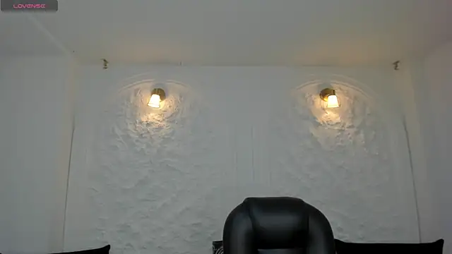 Snapshot of ValeriaVelvet chatting on 04-14-26, 12:00 ValeriaVelvet online show from 04-14-26, 12:00