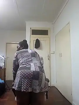 Thickchocolatex2 online show from 11-26-25, 09:05