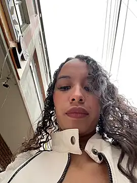 Snapshot of MarieLeon chatting on 01-16-26, 07:29 MarieLeon online show from 01-16-26, 07:29