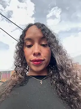 Snapshot of MarieLeon chatting on 02-05-26, 07:40 MarieLeon online show from 02-05-26, 07:40