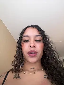 MarieLeon online show from 05-16-26, 07:34