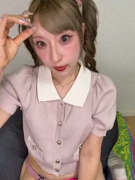Snapshot of alice__1111 chatting on 06-11-26, 12:25 alice 1111 online show from 06-11-26, 12:25