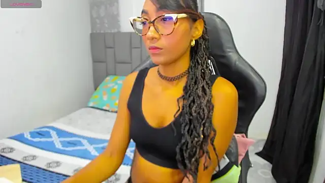 Snapshot of MurphyAngelina chatting on 06-03-26, 02:14 MurphyAngelina online show from 06-03-26, 02:14