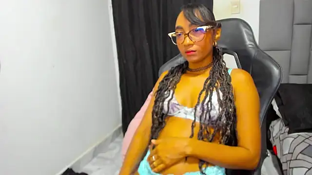 Snapshot of MurphyAngelina chatting on 07-15-26, 03:23 MurphyAngelina online show from 07-15-26, 03:23