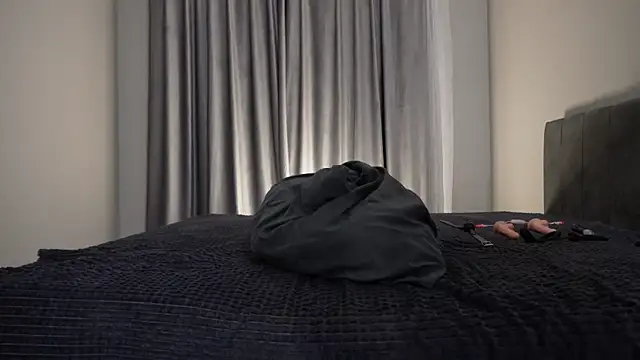 Nik Sharp online show from 05-23-26, 04:55