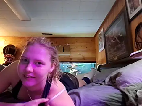 Ryan and Aurora online show from 03-25-26, 10:38