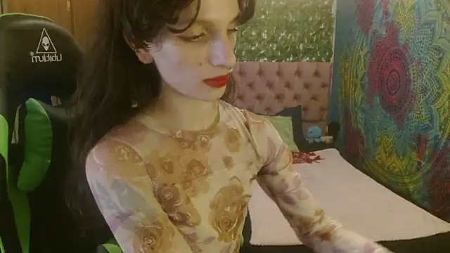 Snapshot of BurningVenus12 chatting on 06-25-26, 02:11 BurningVenus12 online show from 06-25-26, 02:11