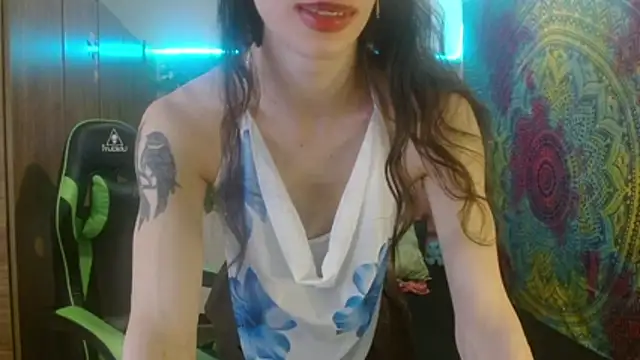 Snapshot of BurningVenus12 chatting on 06-28-26, 12:33 BurningVenus12 online show from 06-28-26, 12:33