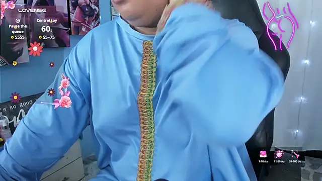 Snapshot of Falak-Yasin chatting on 03-21-26, 11:48 Falak-Yasin online show from 03-21-26, 11:48