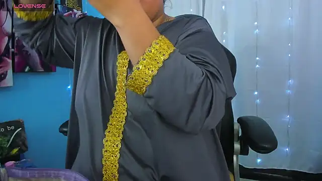 Snapshot of Falak-Yasin chatting on 03-25-26, 11:38 Falak-Yasin online show from 03-25-26, 11:38