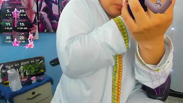 Snapshot of Falak-Yasin chatting on 03-26-26, 11:49 Falak-Yasin online show from 03-26-26, 11:49