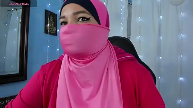 Snapshot of Falak-Yasin chatting on 04-15-26, 12:23 Falak-Yasin online show from 04-15-26, 12:23