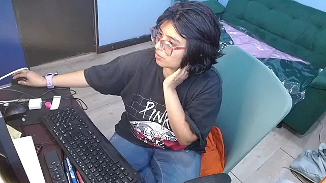 Snapshot of X_CHERRY_XX chatting on 07-01-26, 02:57 X CHERRY XX online show from 07-01-26, 02:57