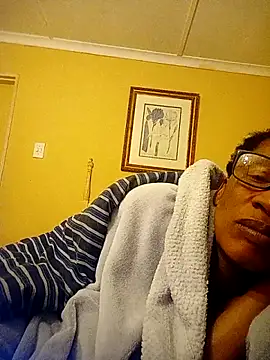 Snapshot of bustybillies chatting on 06-16-26, 06:10 bustybillies online show from 06-16-26, 06:10