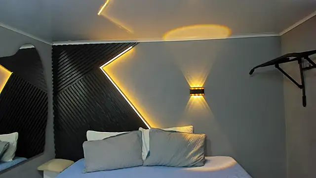 Laia and Aloby online show from 03-31-26, 10:10