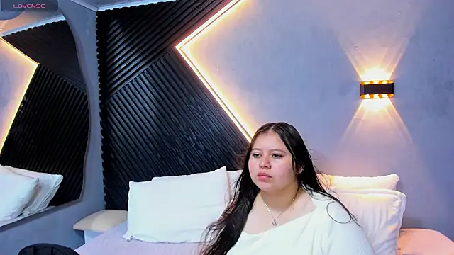 Laia and Aloby online show from 07-18-26, 10:02