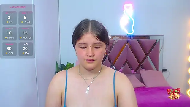 Snapshot of Krysstal_tay chatting on 12-18-24, 06:14 Krysstal tay online show from 12-18-24, 06:14