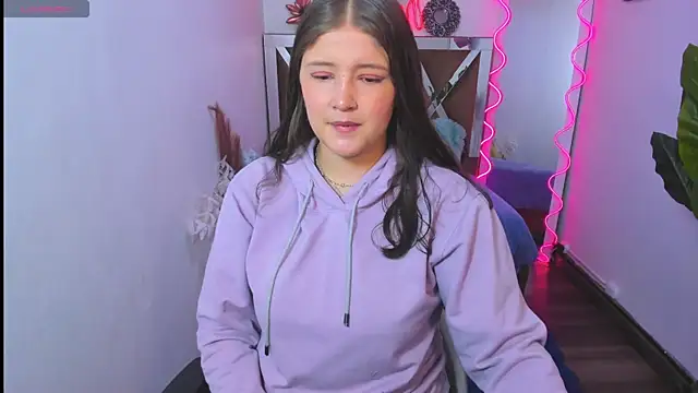 Snapshot of Krysstal_tay chatting on 12-27-24, 12:23 Krysstal tay online show from 12-27-24, 12:23