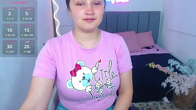 Snapshot of Krysstal_tay chatting on 01-22-25, 11:56 Krysstal tay online show from 01-22-25, 11:56