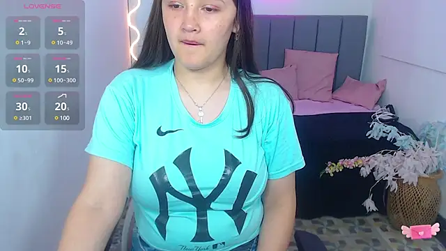 Snapshot of Krysstal_tay chatting on 01-24-25, 11:48 Krysstal tay online show from 01-24-25, 11:48