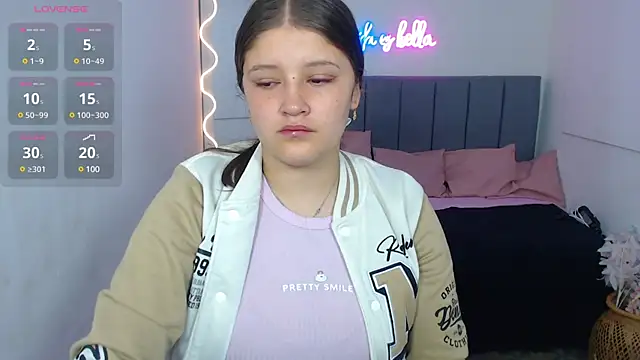 Snapshot of Krysstal_tay chatting on 01-29-25, 11:51 Krysstal tay online show from 01-29-25, 11:51