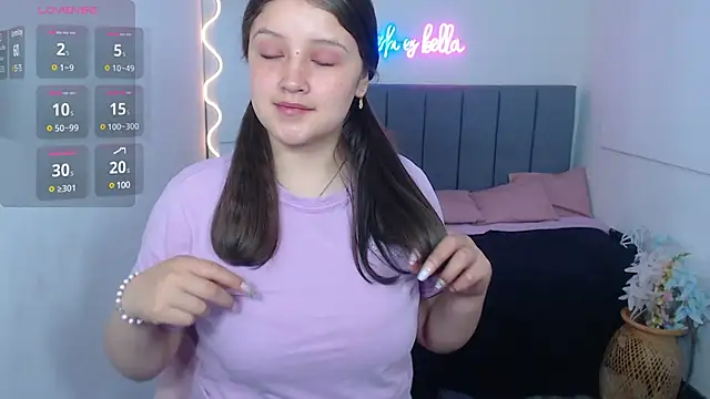 Snapshot of Krysstal_tay chatting on 01-31-25, 12:07 Krysstal tay online show from 01-31-25, 12:07