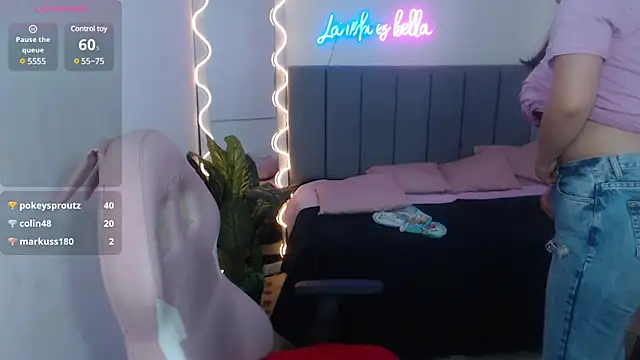 Snapshot of Krysstal_tay chatting on 01-31-25, 06:14 Krysstal tay online show from 01-31-25, 06:14