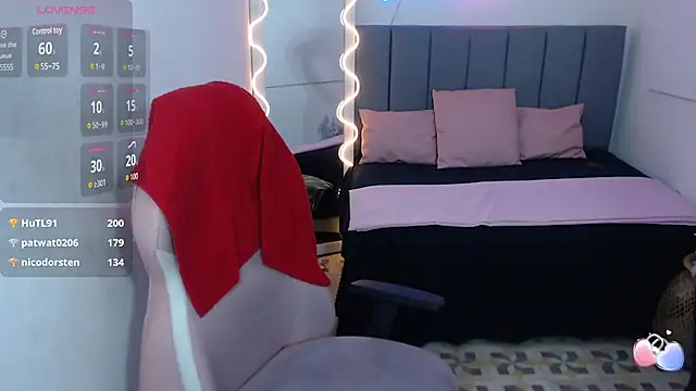 Snapshot of Krysstal_tay chatting on 02-07-25, 06:13 Krysstal tay online show from 02-07-25, 06:13