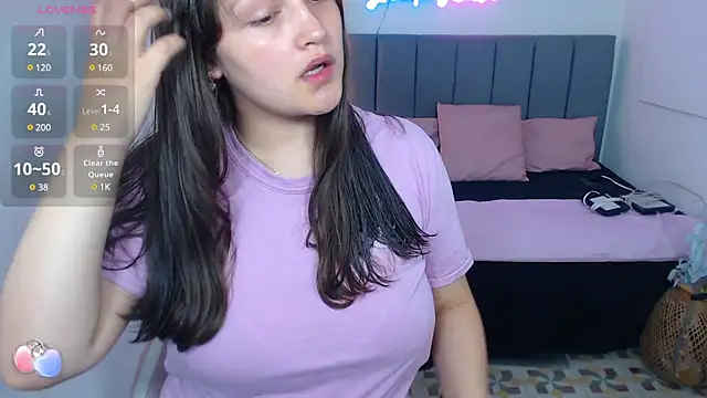 Snapshot of Krysstal_tay chatting on 02-10-25, 11:57 Krysstal tay online show from 02-10-25, 11:57