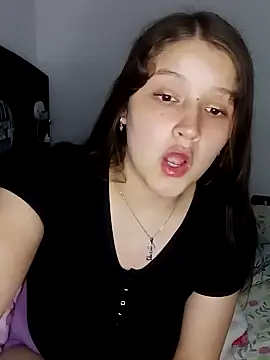 Snapshot of Krysstal_tay chatting on 02-12-25, 10:26 Krysstal tay online show from 02-12-25, 10:26