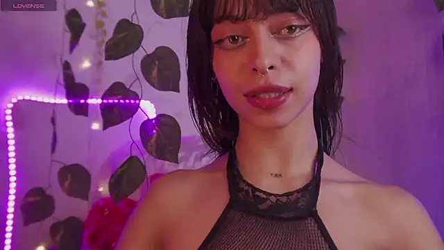 Snapshot of Kitty_arts chatting on 12-07-24, 07:43 Kitty arts online show from 12-07-24, 07:43